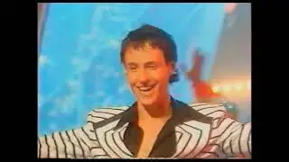 Юный Витас поёт песню "Гадалка" Новый год Vitas Gadalka Fortune Teller Атмосфера 90-х годов в России