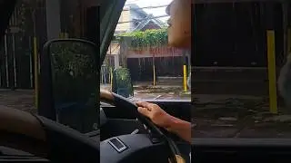 "Jangan pernah memperjuangkan mati-matian sesuatu yang tidak dibawa mati." -Gus Iqdam