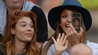 14 Celebrity Photos Taken At The Perfect Moment