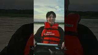 Ngayuhnya barengan, basahnya sendirian... 😭 Jung Kook ngaku deh ke Jimin, kamu nyebur kan?! #Shorts