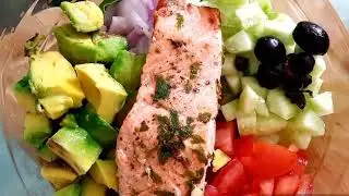 Easy Avocado Salad with Salmon