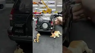 Toyota Land Cruiser Prado model car 