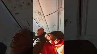 Типичная попытка познакомится  в самолете 🤣🤣 