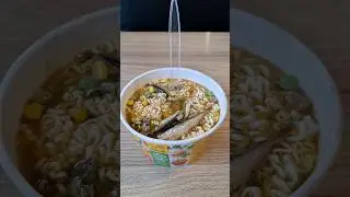 Самый вкусный дорожный суп из мивины и шпротов 😆😆😆