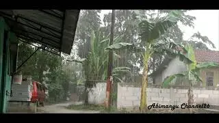 SUARA HUJAN DI ATAS SENG