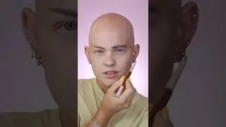 WHAT ARE THOSE EYEBROWS?????!