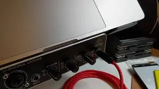DIY: Audio interface shelf