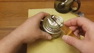 Олдскульно открыть консервы !(Открывашка из СССР)