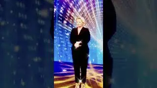 TÜRKÜ ÇEVİK - Altın Zambak Ödülleri - Yılın Türk Halk Müziği Sanatçı