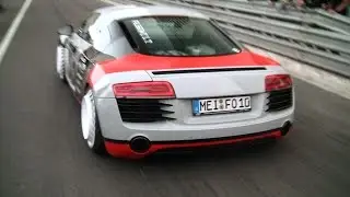 Loud Audi R8 V8/V10 Accelerations!