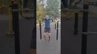 Когда все скамейки в парке заняты 💪 