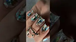 Драгоценный маникюр 😍 