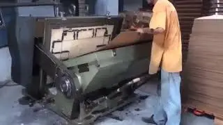 Die cutting machine for corrugated box