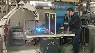 Сварка медицинских столиков роботизированным сварочным комплексом от компании White Robot.