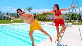 SOFÌ SI CREDE BAGNINO DELLA PISCINA!! *LUÌ STAVA PER ANNEGARE!*