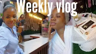 WEEKLY VLOG : Comment je me maquille!? / Nouveau gadget/ grande ouverture de ''The perfect glow''.