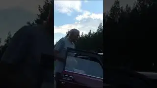 Полицейский спасается бегством #shorts