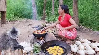 Cooking duck egg, Beef steak bell peppers with Chili sauce