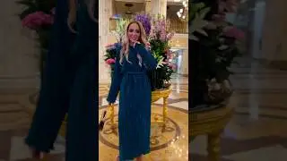 Анна Калашникова в нереально красивом элегантном закрытом платье INSIMPLED ✨ Понравился образ? 😍