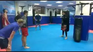 Приседания (базовая техника, тренировка Мма).