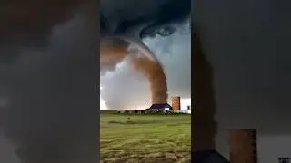 Tornado behind the farm  #weather #tornadodamage  #tornado