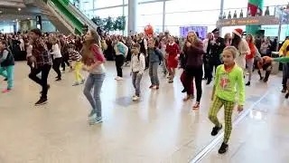 I Like To Move It - Флешмоб Аэропорт Домодедово 2014 год