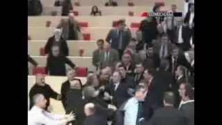 Драка грузинских депутатов в парламенте!