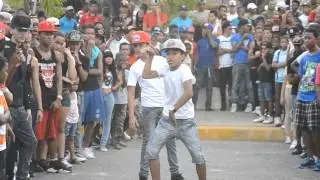 Batalla De Gallos Dembow -  Vídeo Oficial (Bailando Dembow 2014)