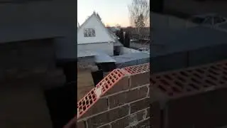 Фронтоны в процессе строительства