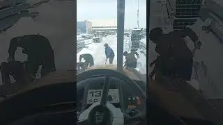 бери больше кидай дальше,пока летит отдыхай