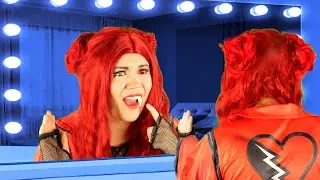 DESCENDANTS RED turns into a VAMPIRE?!