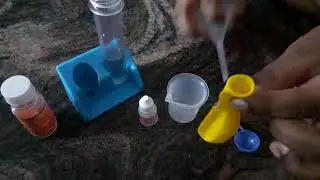 simple science experiment with vinegar and baking soda