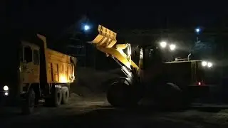 SDLG Wheel Loader in action at Stone crusher - SDLG L936