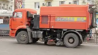Демонстрация работы вакуумной подметальной уборочной машины SCARAB M6 (МКУ 7802.01).