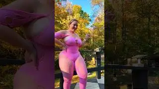 Dina Margret Brenci ✅ A Curvy Model’s Rise in the Body Positive Fashion Industry.