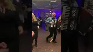 Как играть Семь сорок на Аккордеоне.