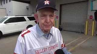 Mattress Mack donates 200 FREE mattresses to Texas flood victims | CW39 Houston