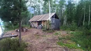 Ищем ЗИМОВЬЕ для ночлега на реке. ЛЕСНАЯ ИЗБА в тайге Якутии.