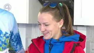 Сергей Карякин готовит завтрак в 
