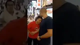 ￼ Фёдор Емельяненко гуляет по Токио #mma ￼￼￼