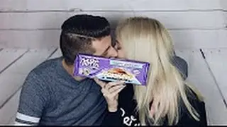 Пробуем сладости из Европы с парнем ♡