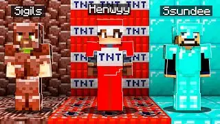 HIDE & SEEK, with CUSTOM ARMOR in MINECRAFT!