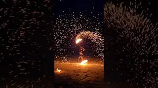 Fireshow Koh Tao Lotus bar Sairee beach #Thailand #shorts #fire #sea #night #party #napalm #rave #oh