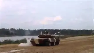 Один танк утопили, другой перевернули. Танковый биатлон 2015