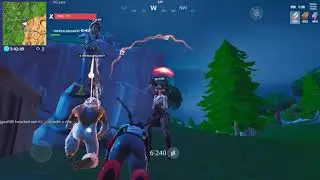 Playing fortnite with friends (lmao I dunno what I was doing)