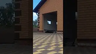 Построили домик в деревне