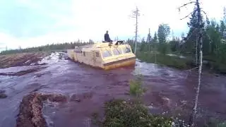 Вездеход витязь дт-30 п буксирует кран - Rover towing a crane