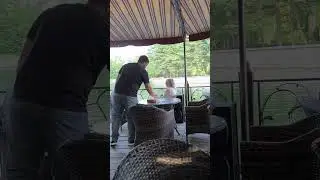 Отправились плавать в кафе в Джермуке