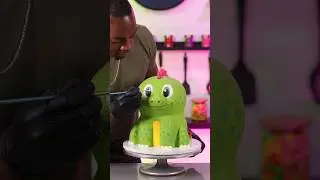 I made a dinosaur cake 
