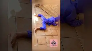 Yoga Girl Middle Splits Practice!